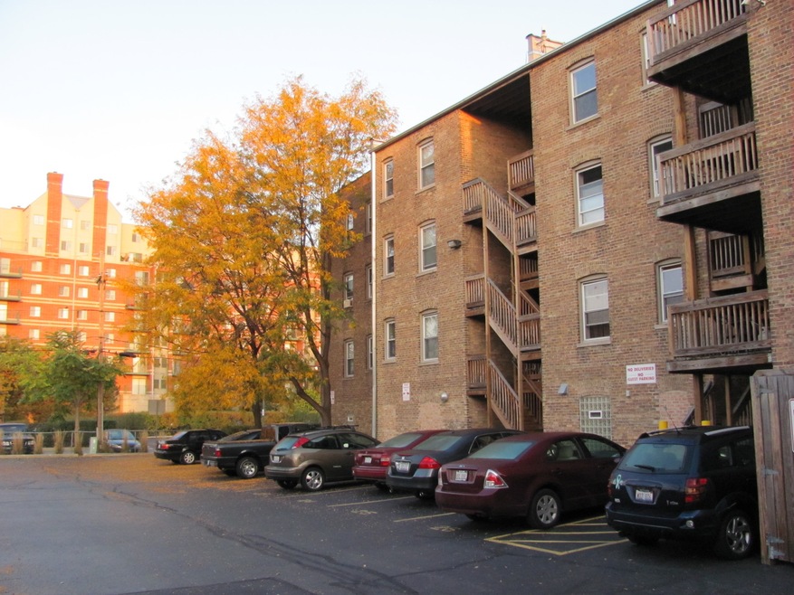 136 N Haven Rd unit 2W, Elmhurst, IL 60126 - photo 1