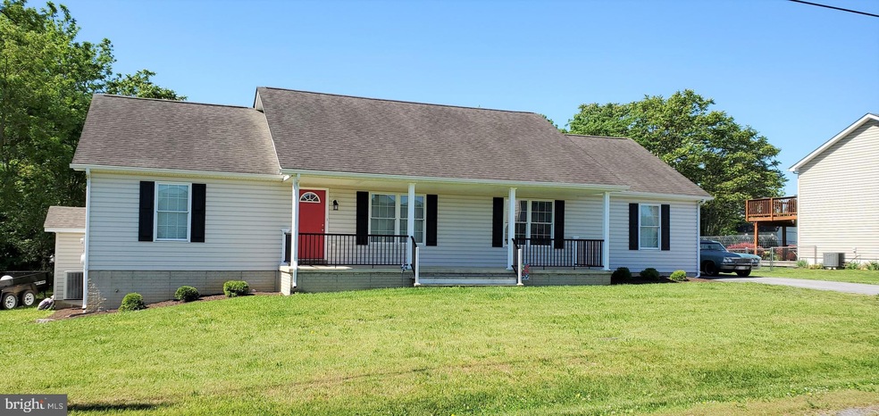 103 Sonya Ln, Bunker Hill, WV 25413 - photo 1