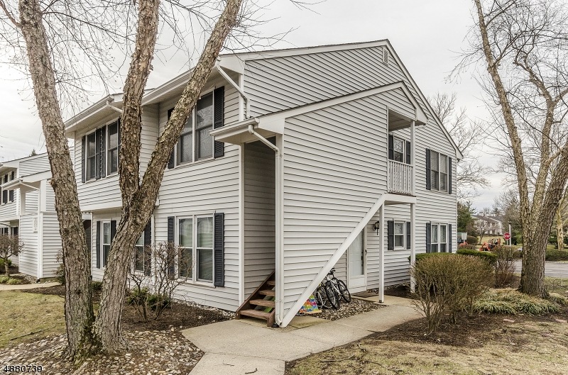 46 Junco Ct unit 46, Three Bridges, NJ 08887 - photo 1