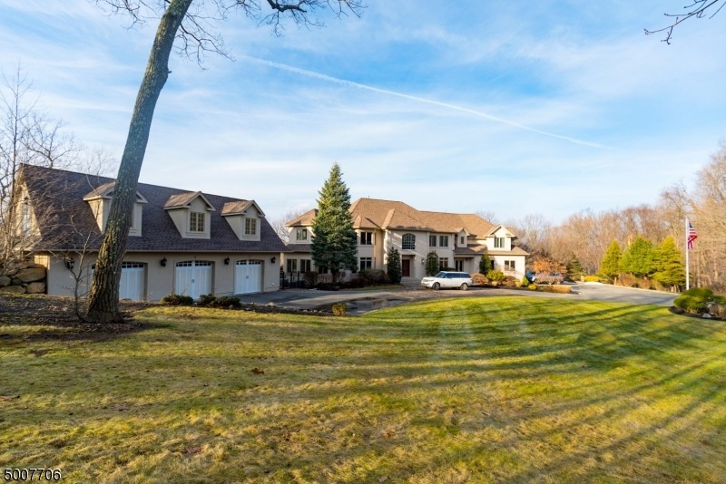 85 Alize Dr, Kinnelon, NJ 07405 - photo 1