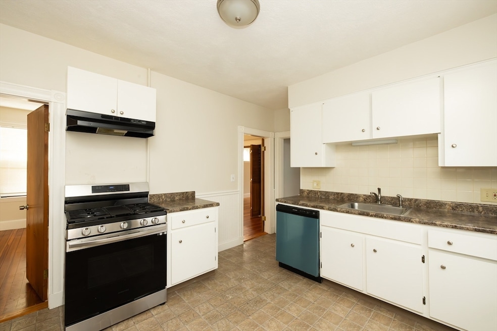 12 Grandview St unit 1, Roslindale, MA 02131 - photo 1