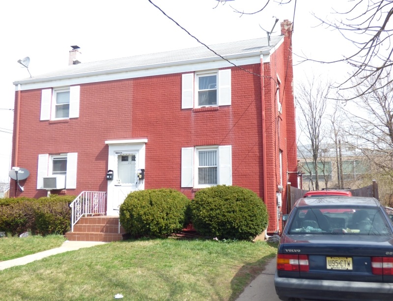 22 Pulaski Ave, Carteret, NJ 07008 - photo 1