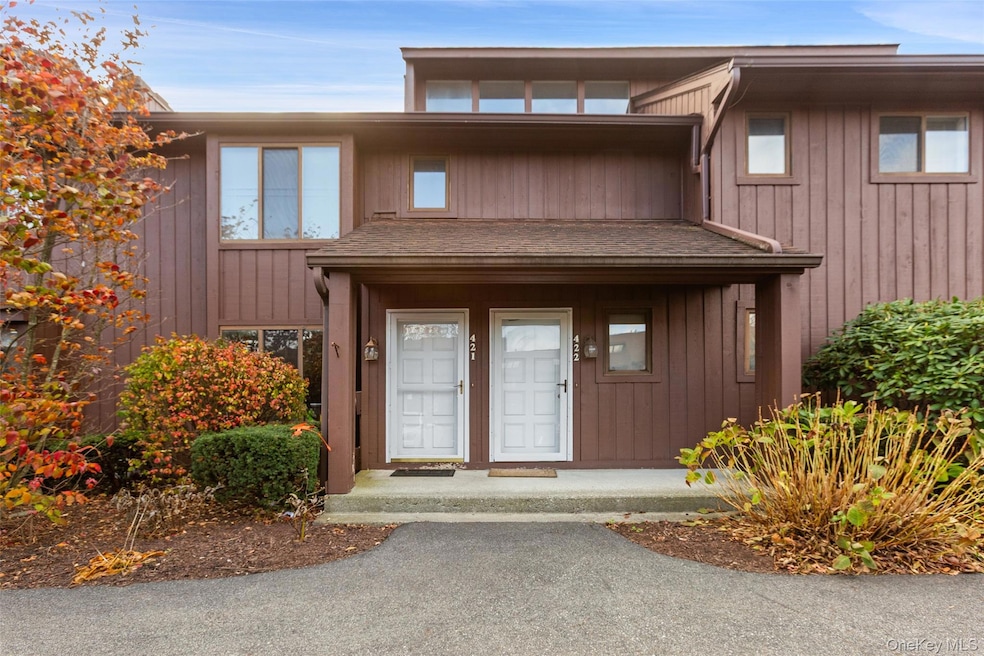 422 Panorama Dr, Mohegan Lake, NY 10547 - photo 1