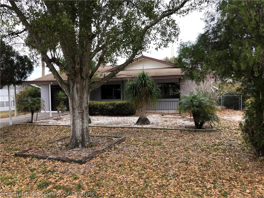 21 E Washingtonia St, Lake Placid, FL 33852 - photo 1