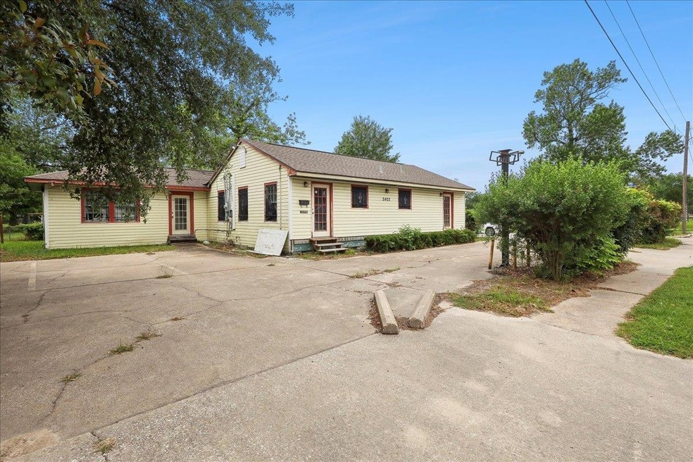 2402 N 16th St unit ALSO COMMERCIAL And, Orange, TX 77630 - photo 1