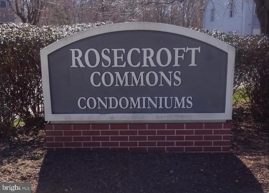 2061 Alice Ave unit 204, Oxon Hill, MD 20745 - photo 1