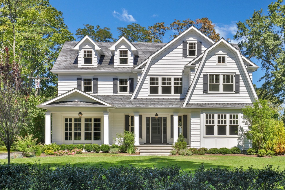 6 B Clover Lane