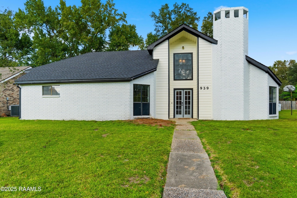 939 Rosedown Ln, Lafayette, LA 70503 - photo 1