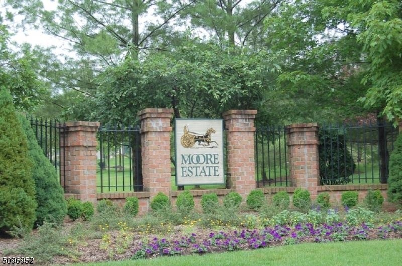 35 Pippins Way unit 4, Morristown, NJ 07960 - photo 1