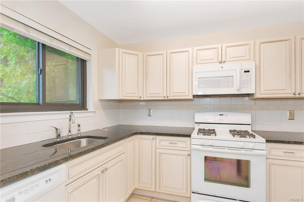 35 Hillside Terrace unit D, White Plains, NY 10601 - photo 1