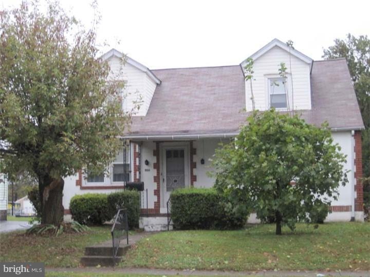 904 Moyers Rd, Lansdale, PA 19446 - photo 1