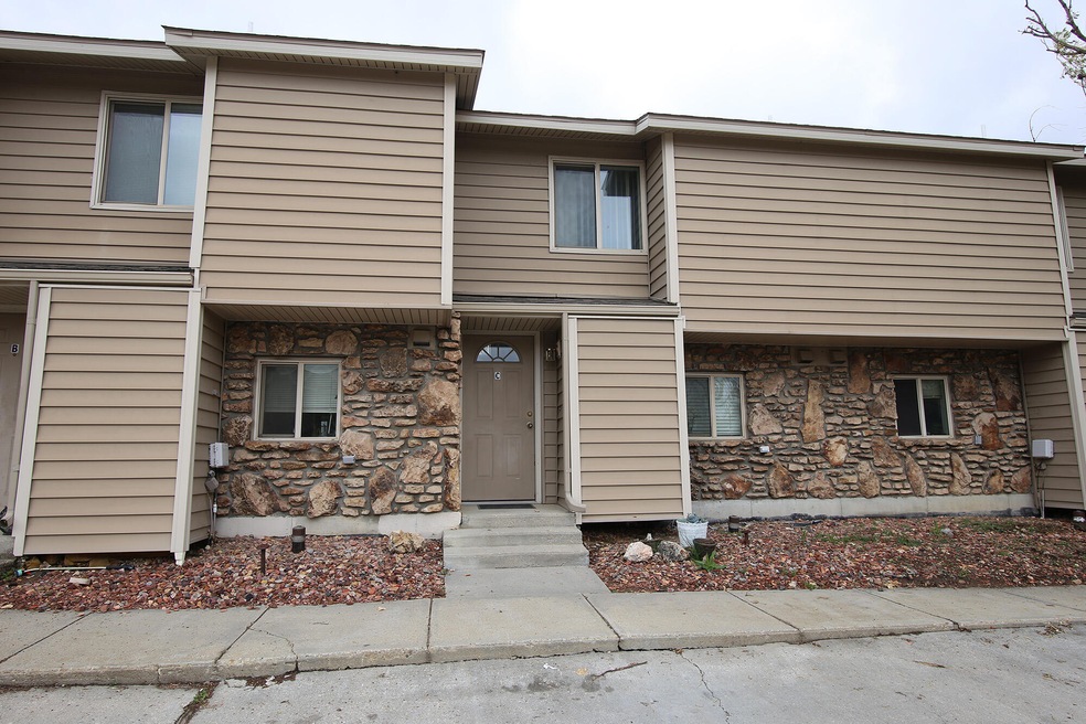 1943 Edwards Dr.