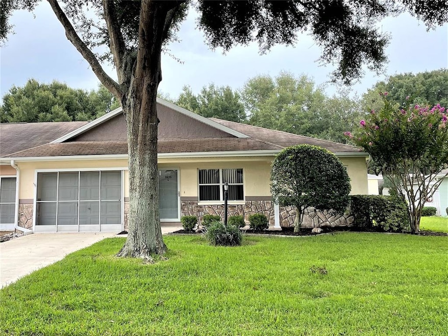 THIS could be your new home in Florida!