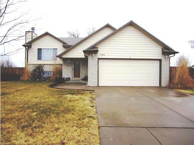 Wonderful home in quiet neighborhood with covered 