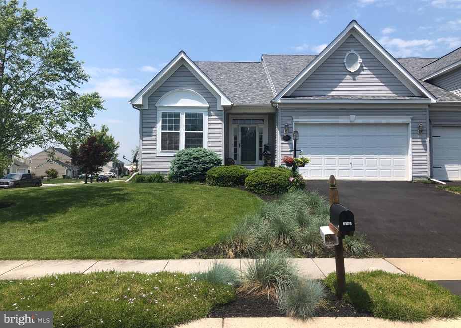 3042 Sundown Dr, Chambersburg, PA 17202 - photo 1