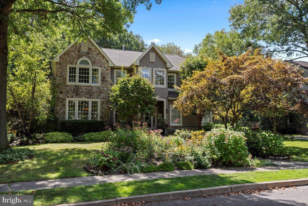 Pending $900,000 • Co-Listing Agent