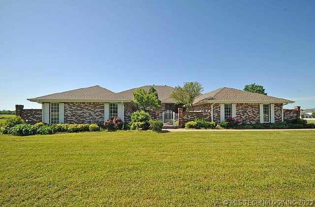 2401 Rice Creek Rd, Bartlesville, OK 74006 - photo 1