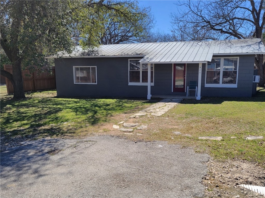 415 8th St, Bandera, TX 78003 - photo 1