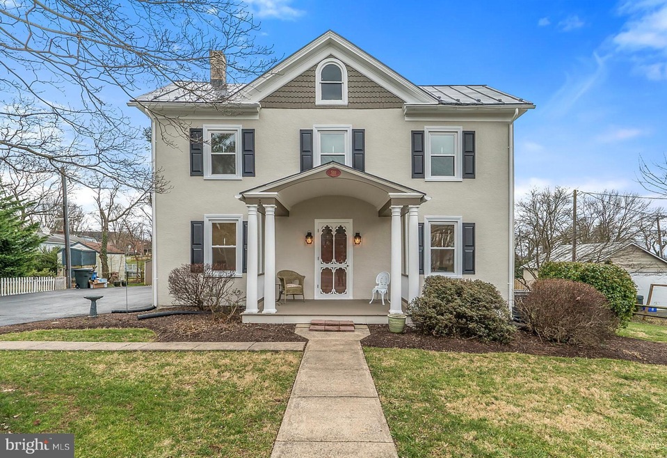 510 W Main St, Purcellville, VA 20132 - photo 1