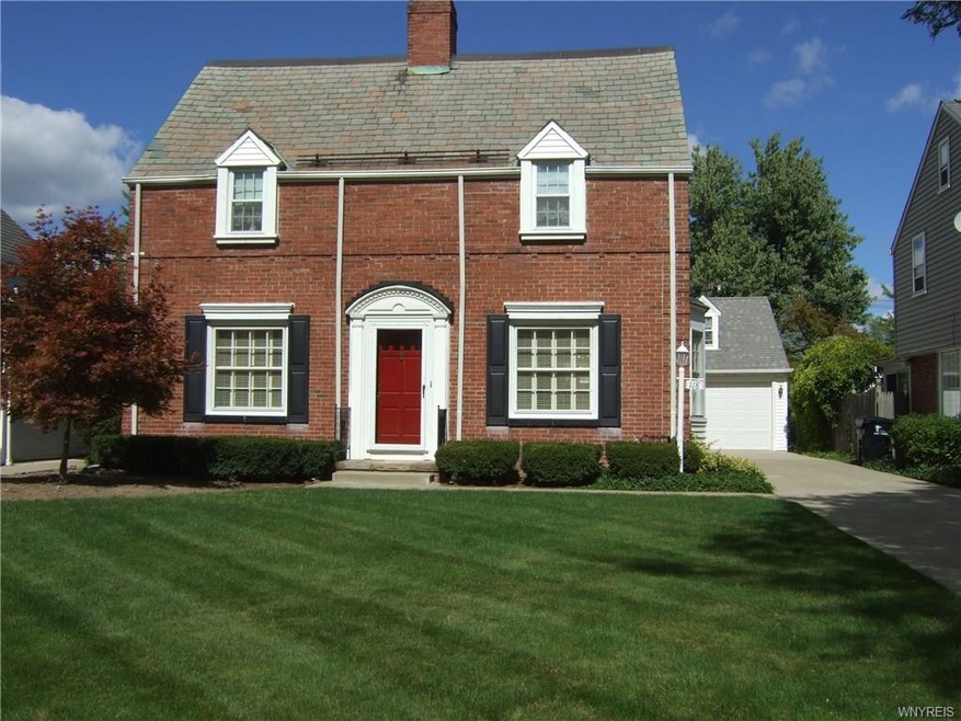 Beautiful Center Entrance Colonial, slate roof, lo