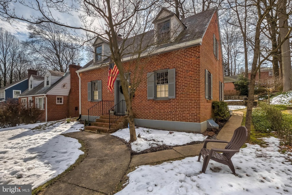 4631 Briarclift Rd, Baltimore, MD 21229 - photo 1