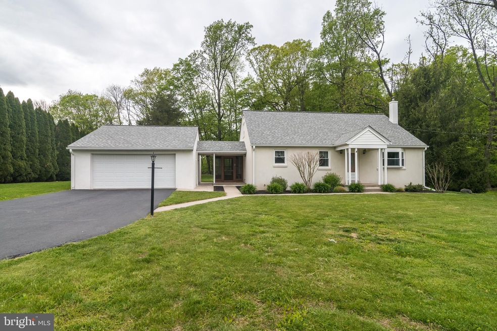 105 Woodland Ave, Schwenksville, PA 19473 - photo 1