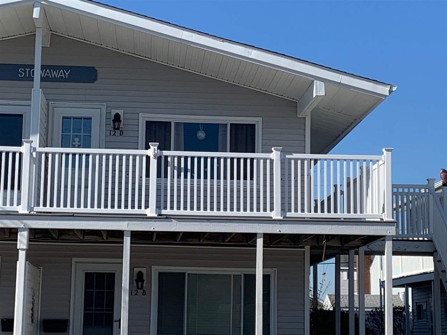 12 Whitten St unit D, Hampton, NH 03842 - photo 1