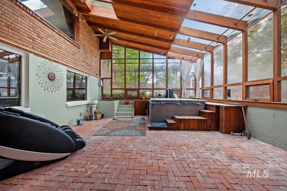 385 Sunrise Blvd N, Twin Falls, ID 83301 - photo 1