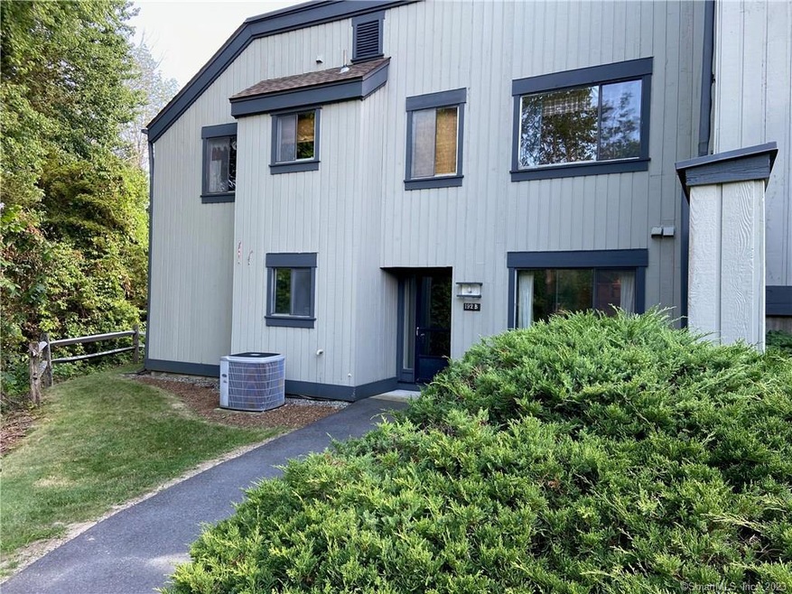 192 Heritage Village unit B, Southbury, CT 06488 - photo 1