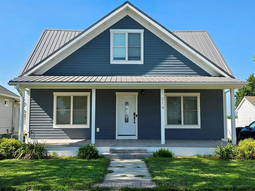 214 E Plum St unit DON, Doniphan, NE 68832 - photo 1