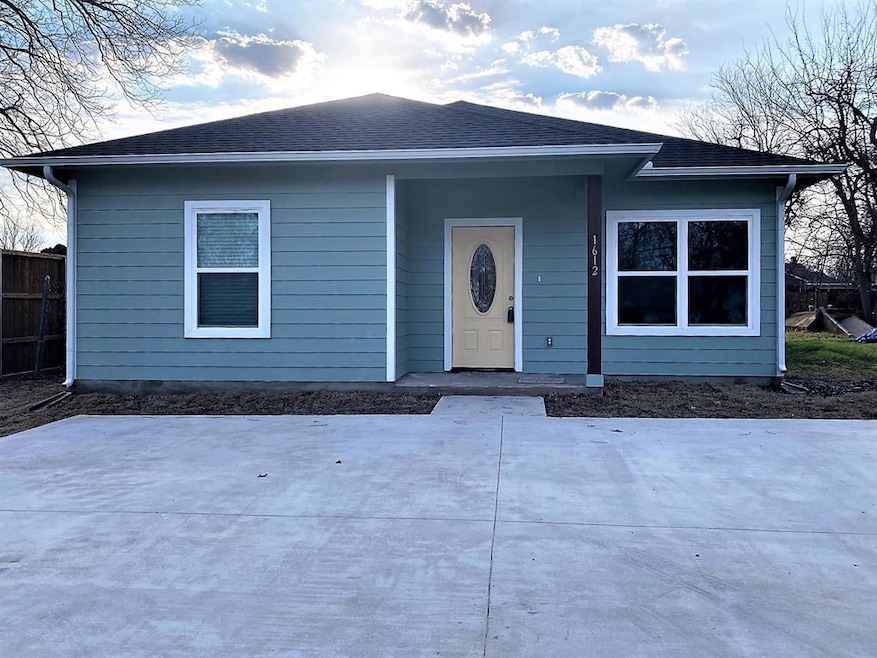 1612 N Hoard Ave, Sherman, TX 75090 - photo 1