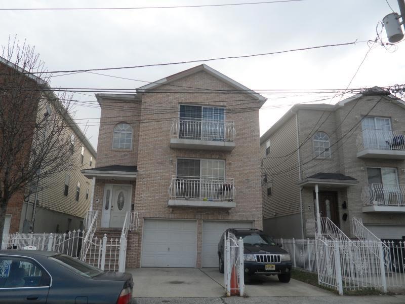 18 Pennsy Place, Newark, NJ 07114 - photo 1