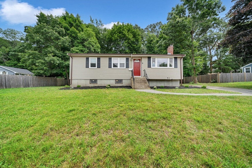 8 Mcdonnell Dr, Randolph, MA 02368 - photo 1