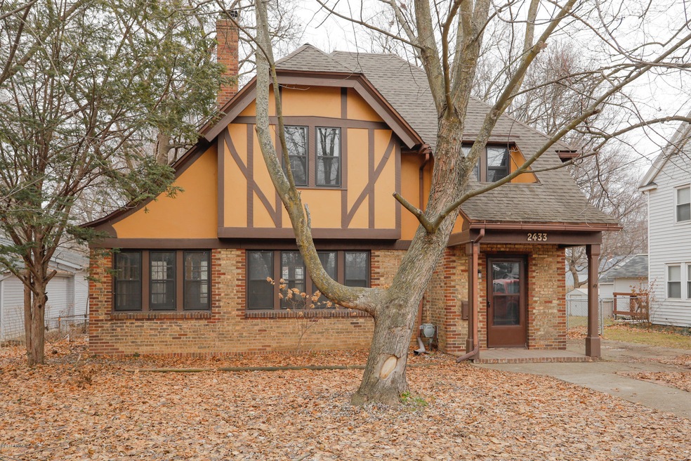 2433 E Main St-101
