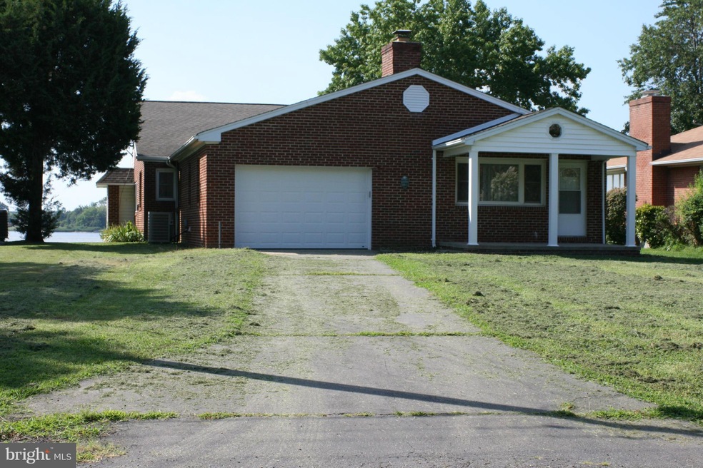 291 Pearson Dr, Colonial Beach, VA 22443 - photo 1