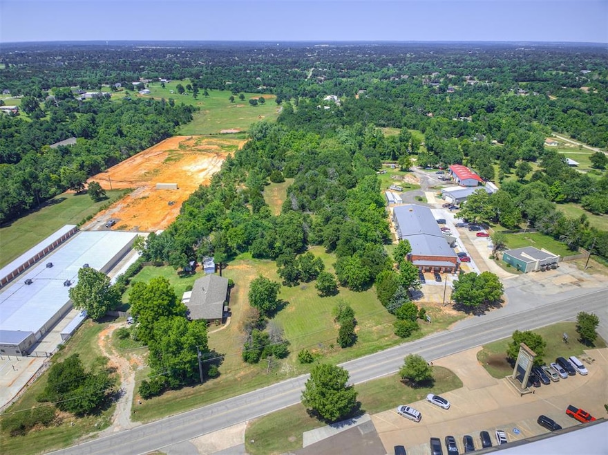 Aerial view of property and surrounding area
