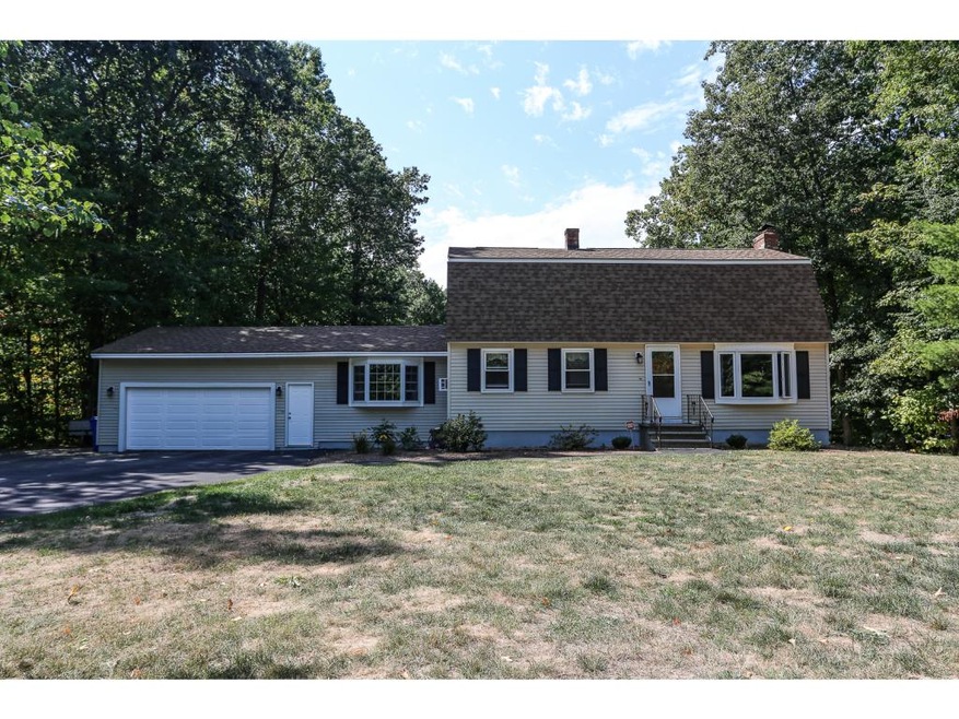 35 Gordon Dr, Londonderry, NH 03053 - photo 1