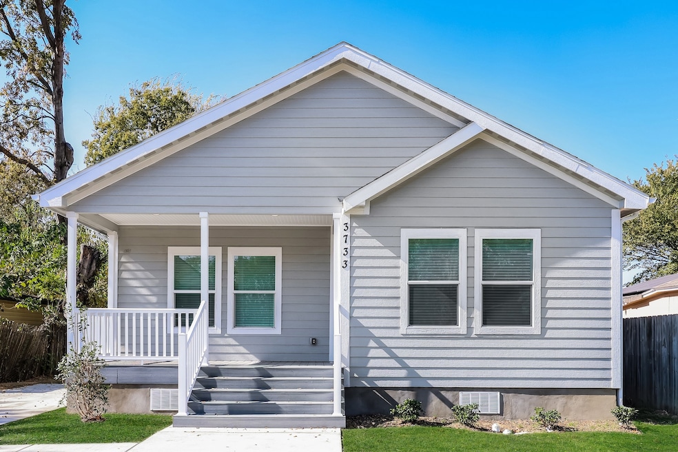 3733 Vineyard Dr, Dallas, TX 75212 - photo 1