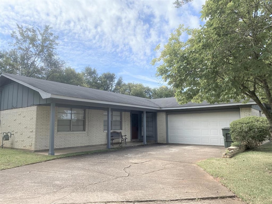 4100 Royal Ln, Nacogdoches, TX 75965 - photo 1