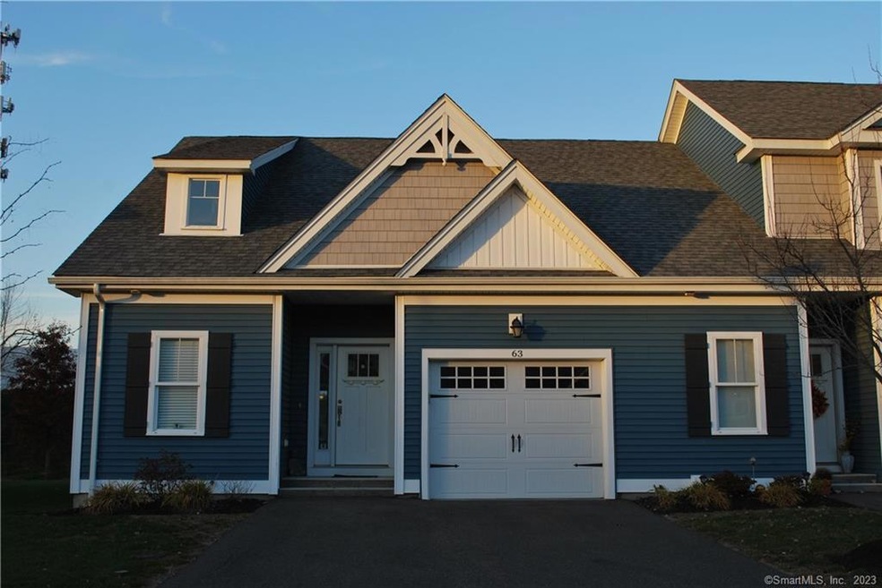 63 Lakeside Dr unit 63, Orange, CT 06477 - photo 1