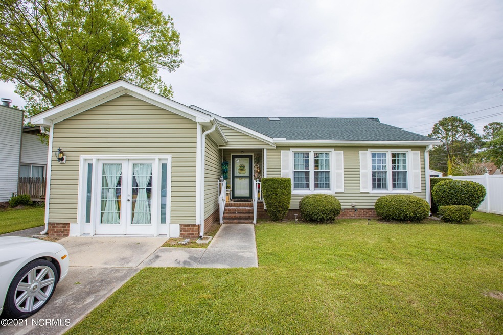 621 Channel Dr, Winterville, NC 28590 - photo 1