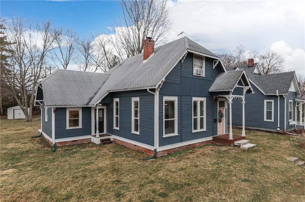 198 W Adams St, Franklin, IN 46131 - photo 1