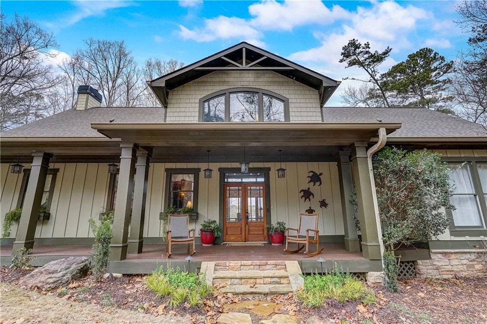 View of front of house featuring a porch