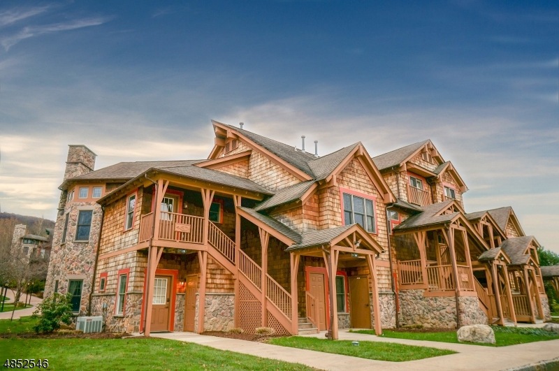 4-21 Maple Crescent unit 21, Vernon Township, NJ 07462 - photo 1