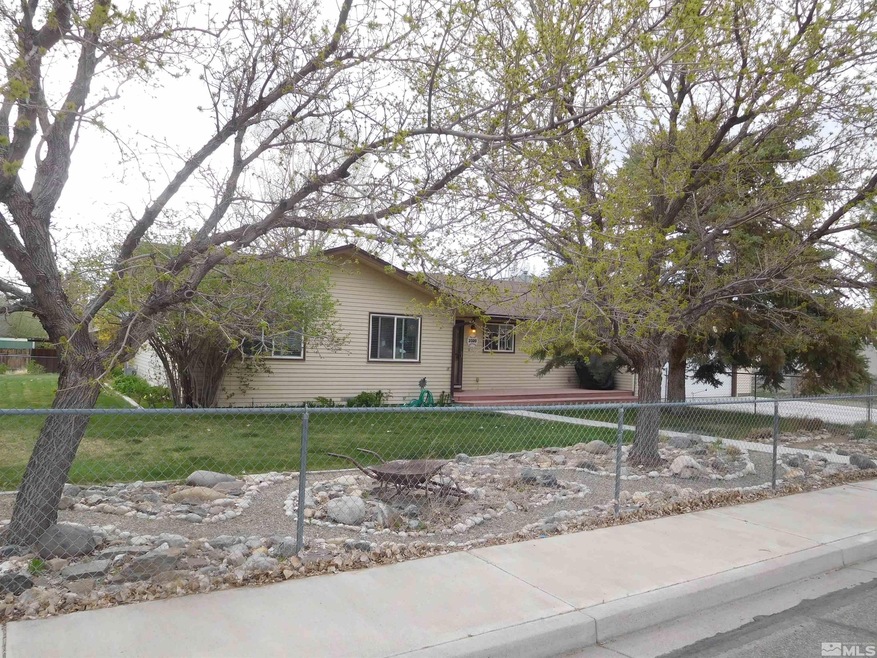 3320 Granada Ave, Winnemucca, NV 89445 - photo 1