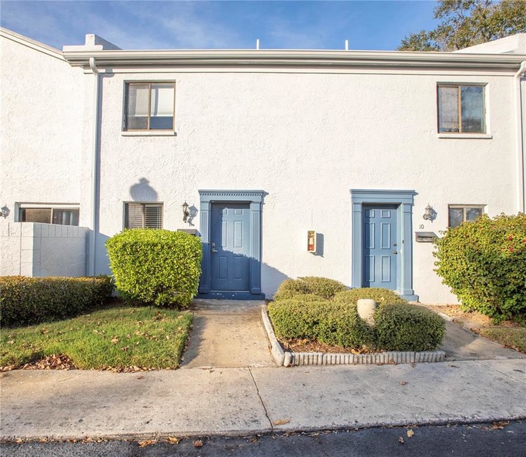 Front entrance of this lovely townhouse style cond
