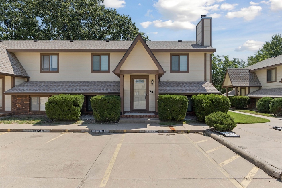 3536 W 2nd St N, Wichita, KS 67203 - photo 1