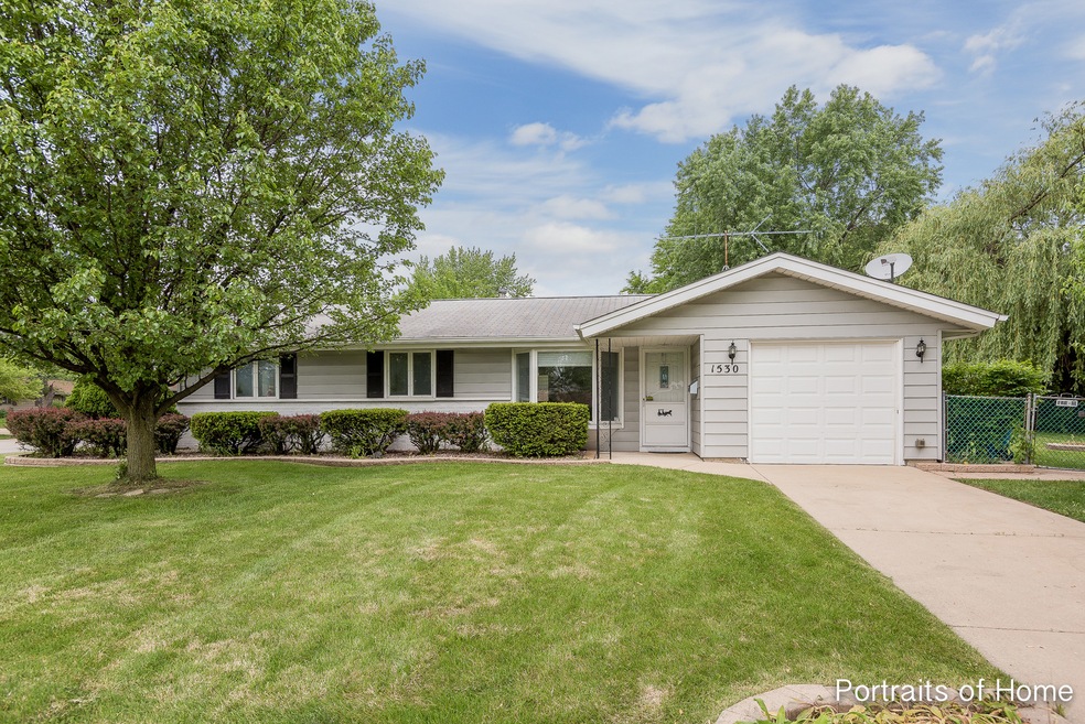 WELCOME HOME TO 1530 W WEATHERSFIELD!