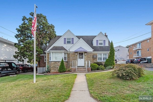 Sold $740,000 • Co-Listing Agent