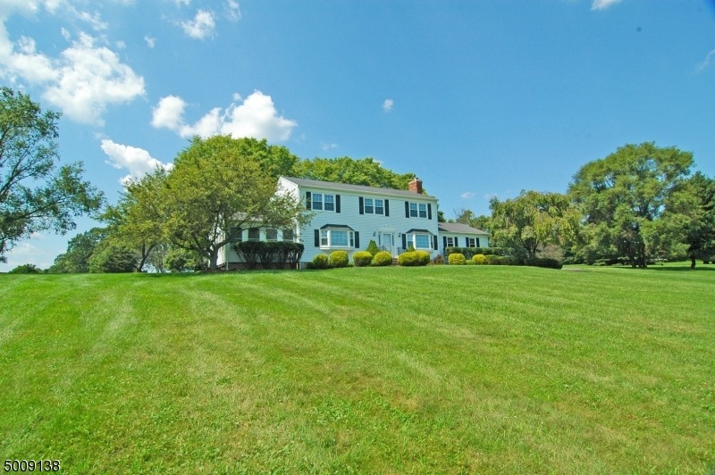 72 Briar Way, Branchburg, NJ 08853 - photo 1